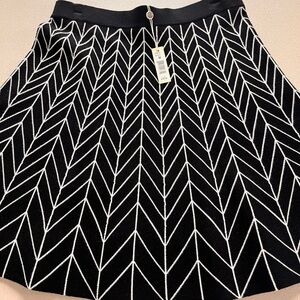Max Studio Black and White Chevron A-Line Skirt